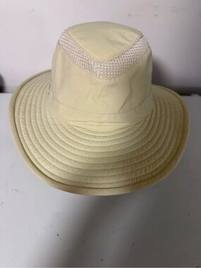 Men's Wide Brim Outdoor Hat in Pale Yellow